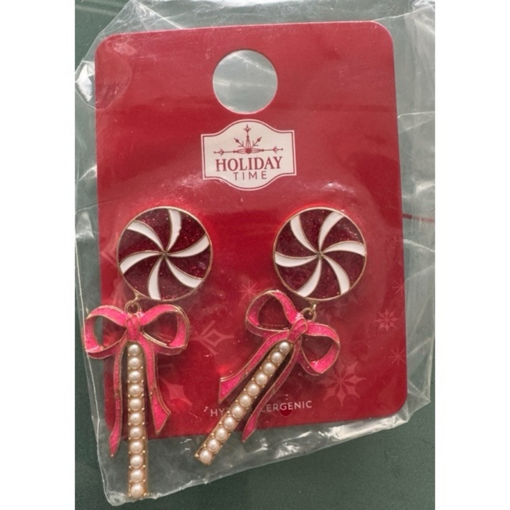 Holiday Time Festive Earrings with Red and White Accents